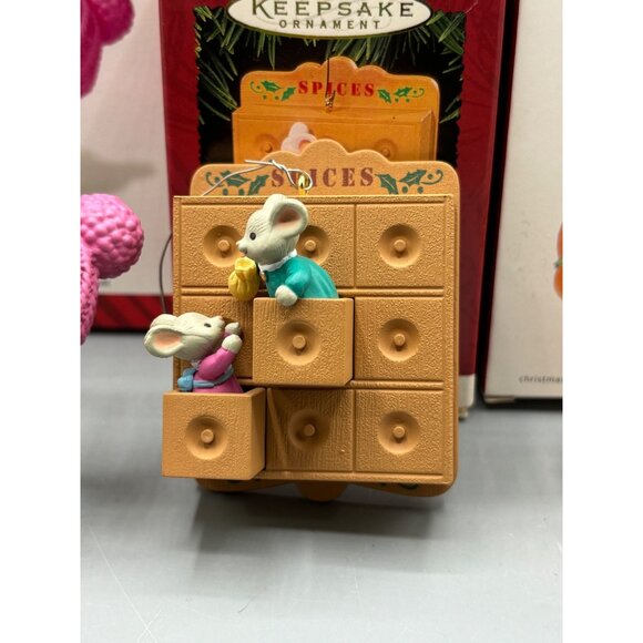 4 Pc Hallmark Keepsake Christmas Ornaments Collection Sisters Theme - Picture 3 of 7